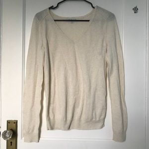 GAP long sleeve v neck